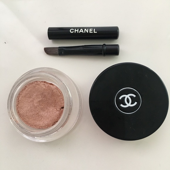CHANEL Other - Chanel Illusion Long Wear Luminous Eyeshadow